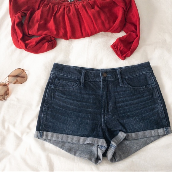 Hollister Hi Rise Dark Wash Shorts - Sz 5 - EUC - Picture 1 of 5